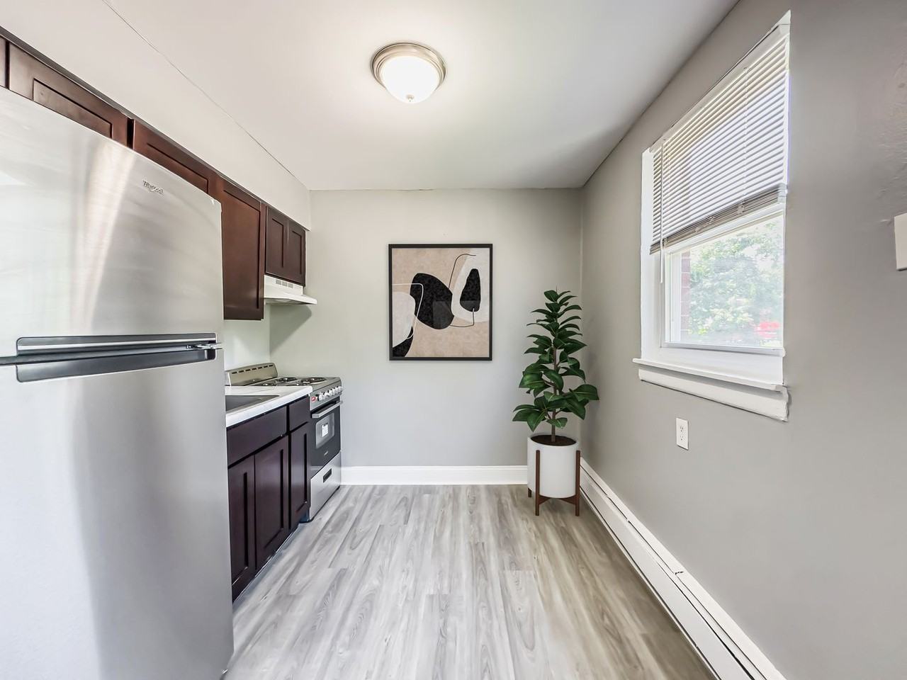 Green ParK Apartments - Photo 5 of 22