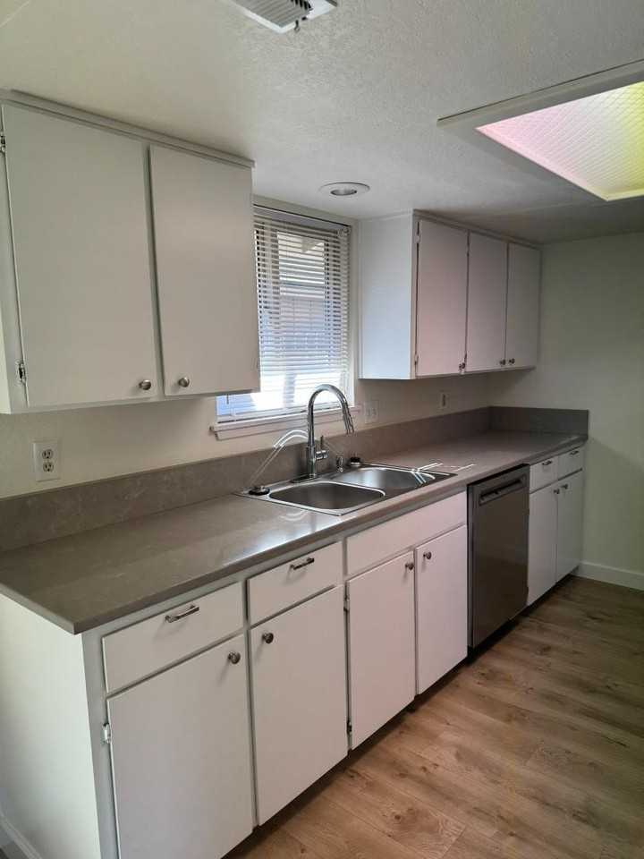 300 Shafer Ln - Photo 6 of 11