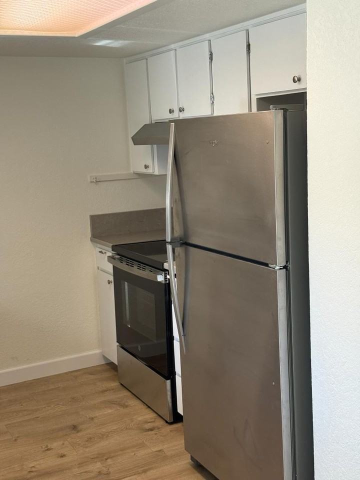 300 Shafer Ln - Photo 4 of 11