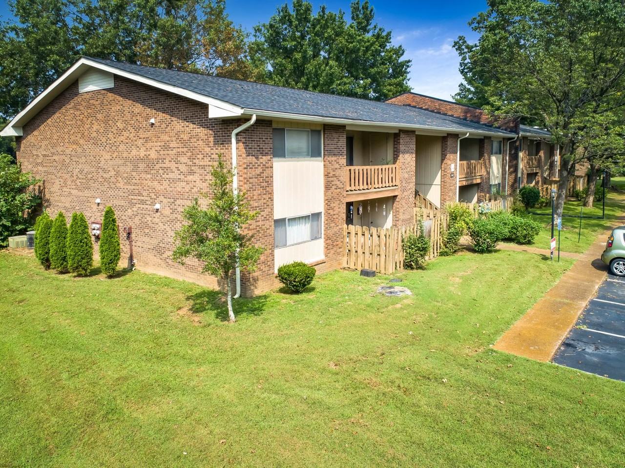 Coventry Square Apartments and Townhomes - Photo 3 of 20