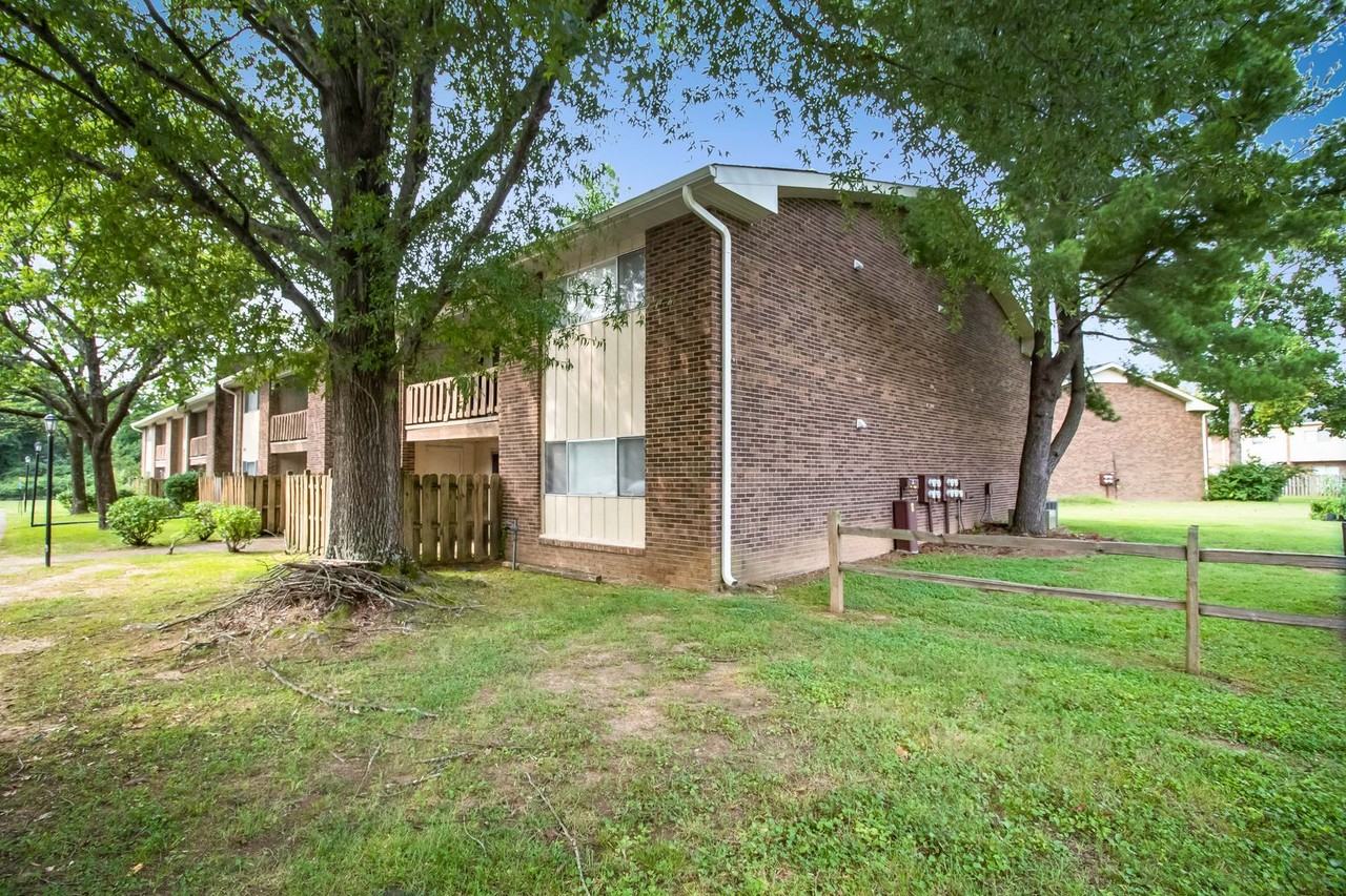 Coventry Square Apartments and Townhomes - Photo 4 of 20