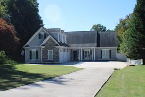 featured image of 3437 Woodland Ct