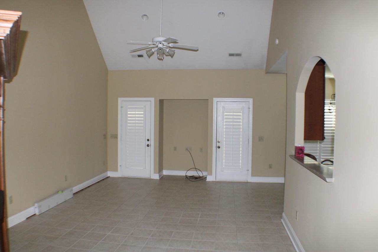 3437 Woodland Ct - Photo 4 of 11