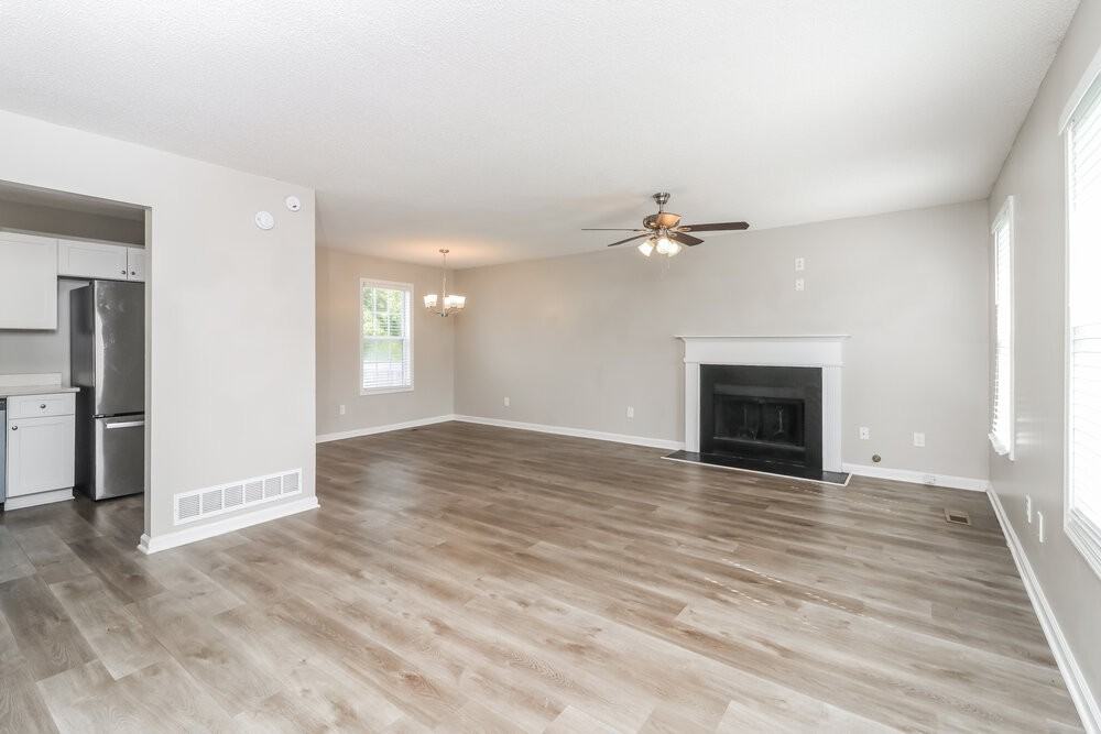 417 Remington Ct - Photo 7 of 18