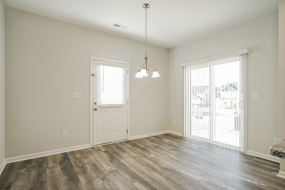 154 Rosemary St - Photo 7 of 17