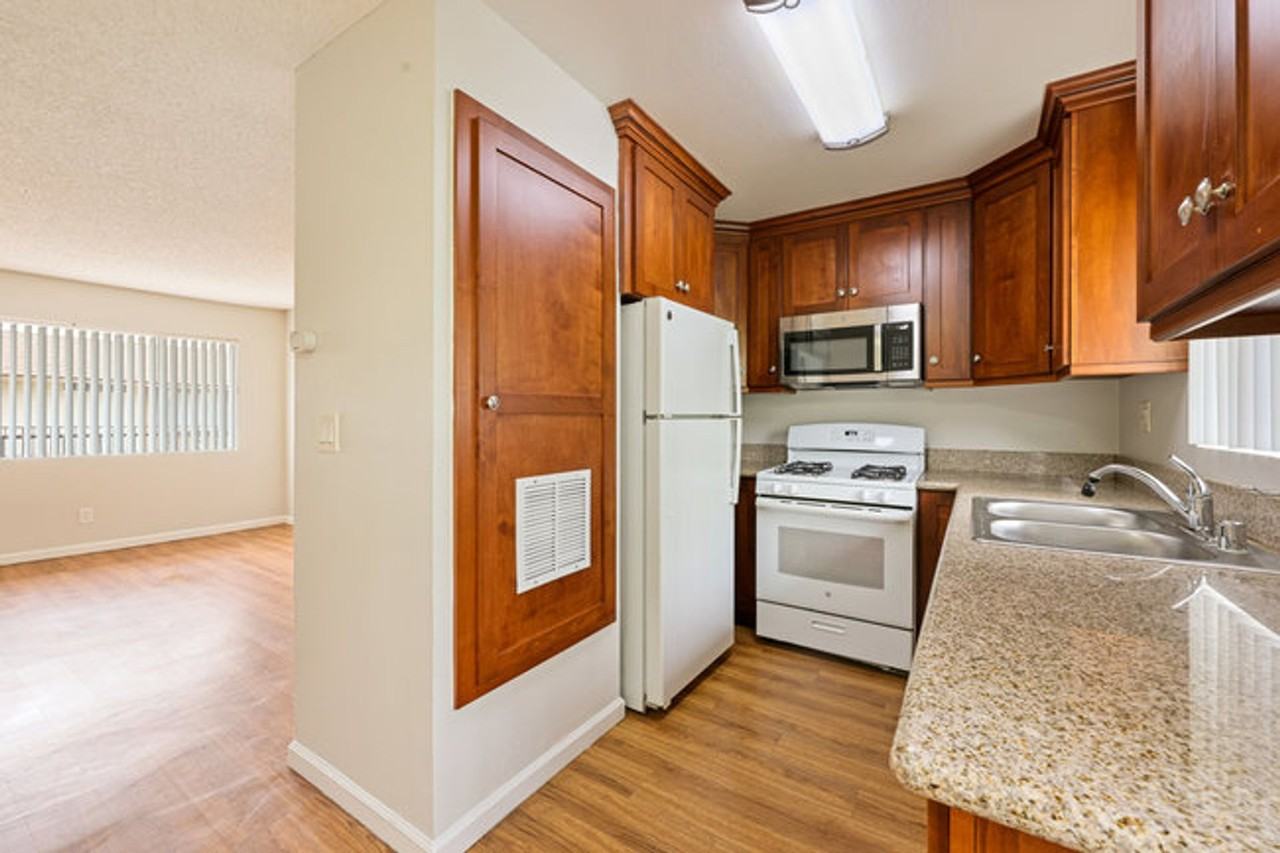 9059 Harness Street - Photo 4 of 20