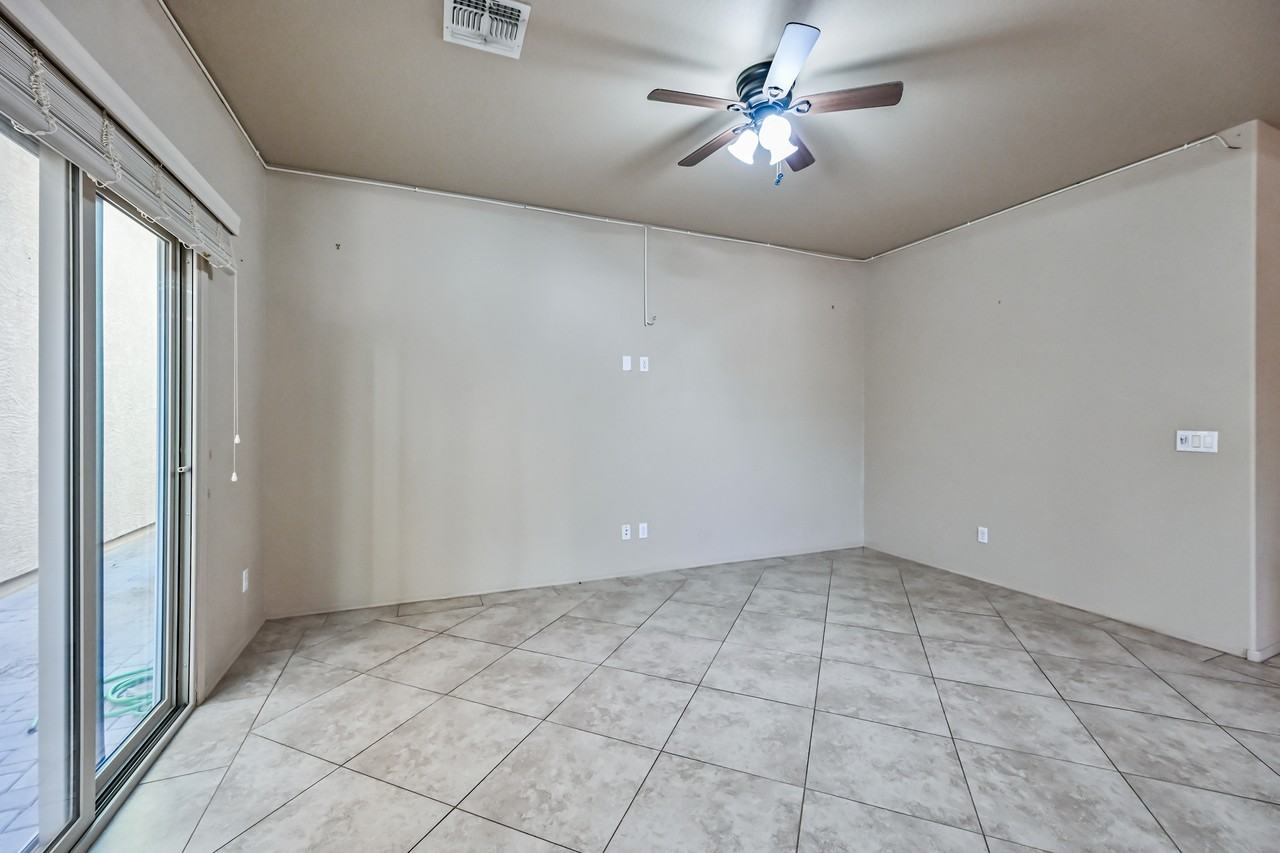 2060 East Heartwood Lane - Photo 7 of 28