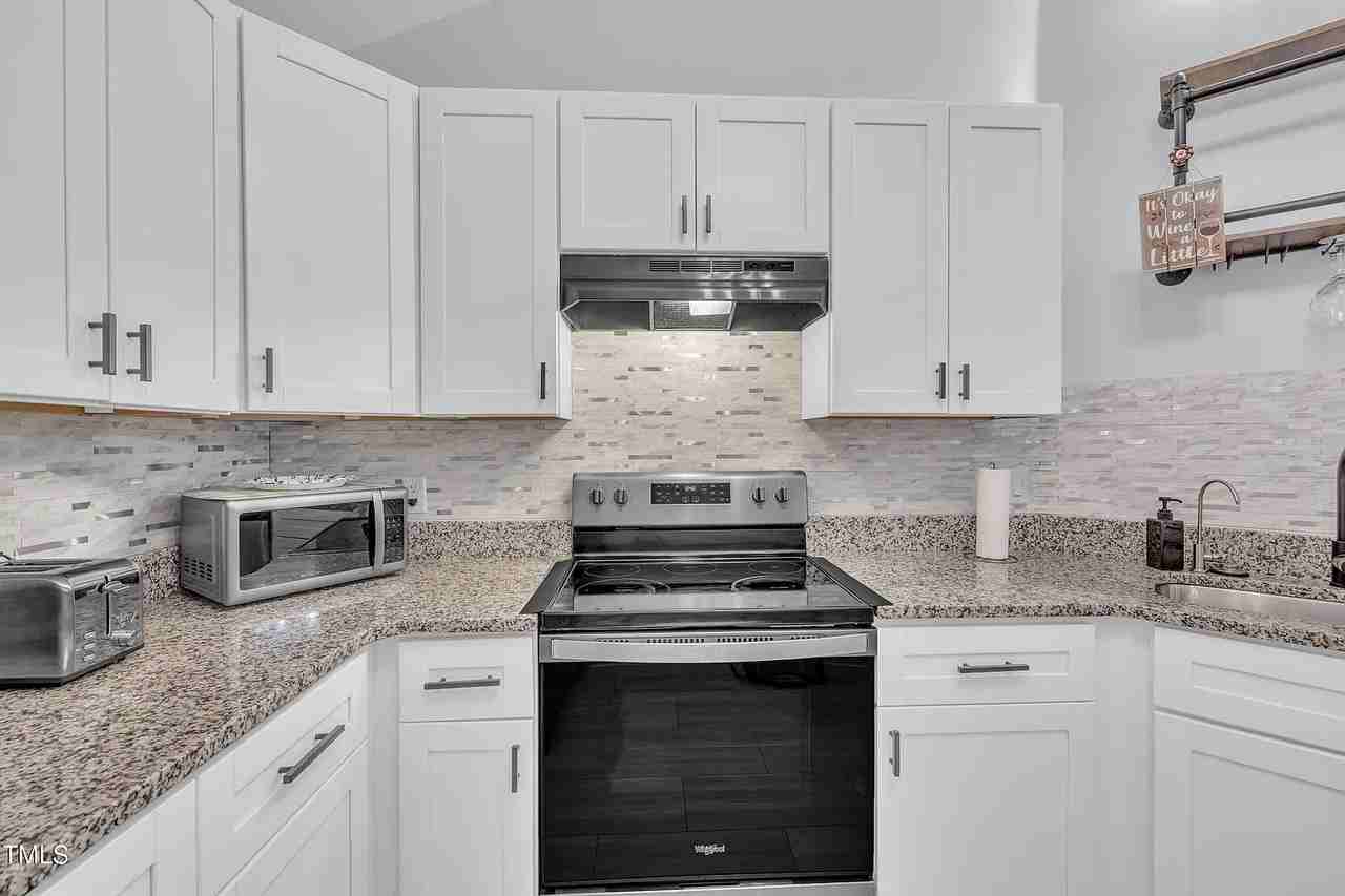 105 Tall Rock Ct - Photo 4 of 29