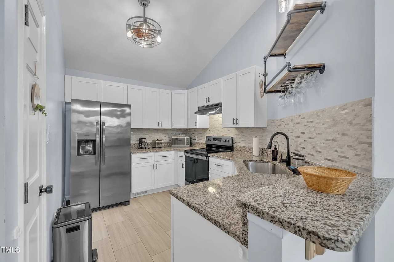 105 Tall Rock Ct - Photo 6 of 29