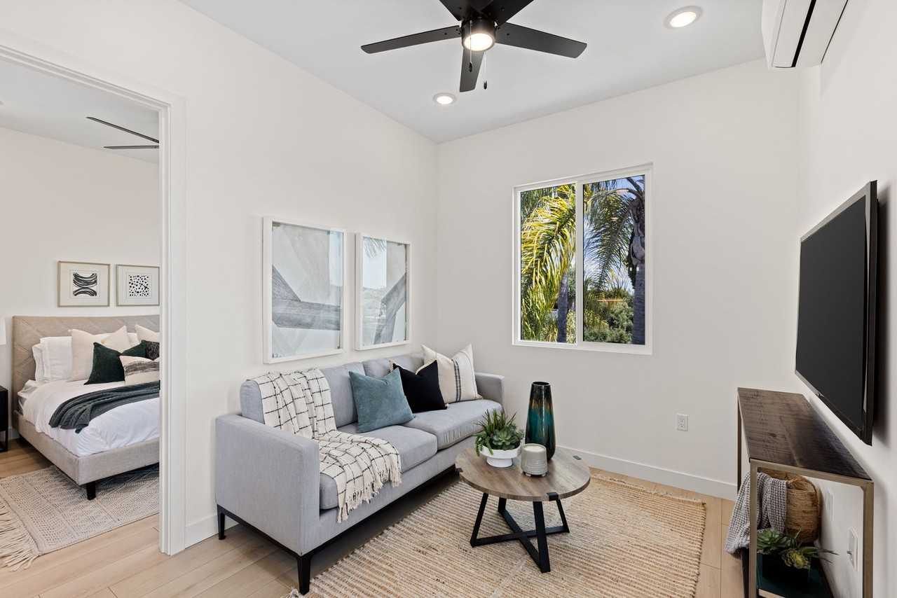 4580 Jicarillo Ave - Photo 3 of 11