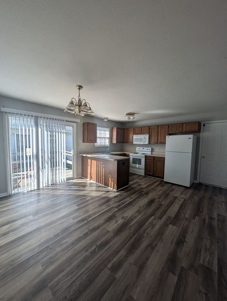 2133 Galaxy Dr - Photo 5 of 16