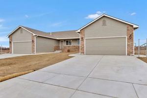 featured image of 2230 E Quivira Cir