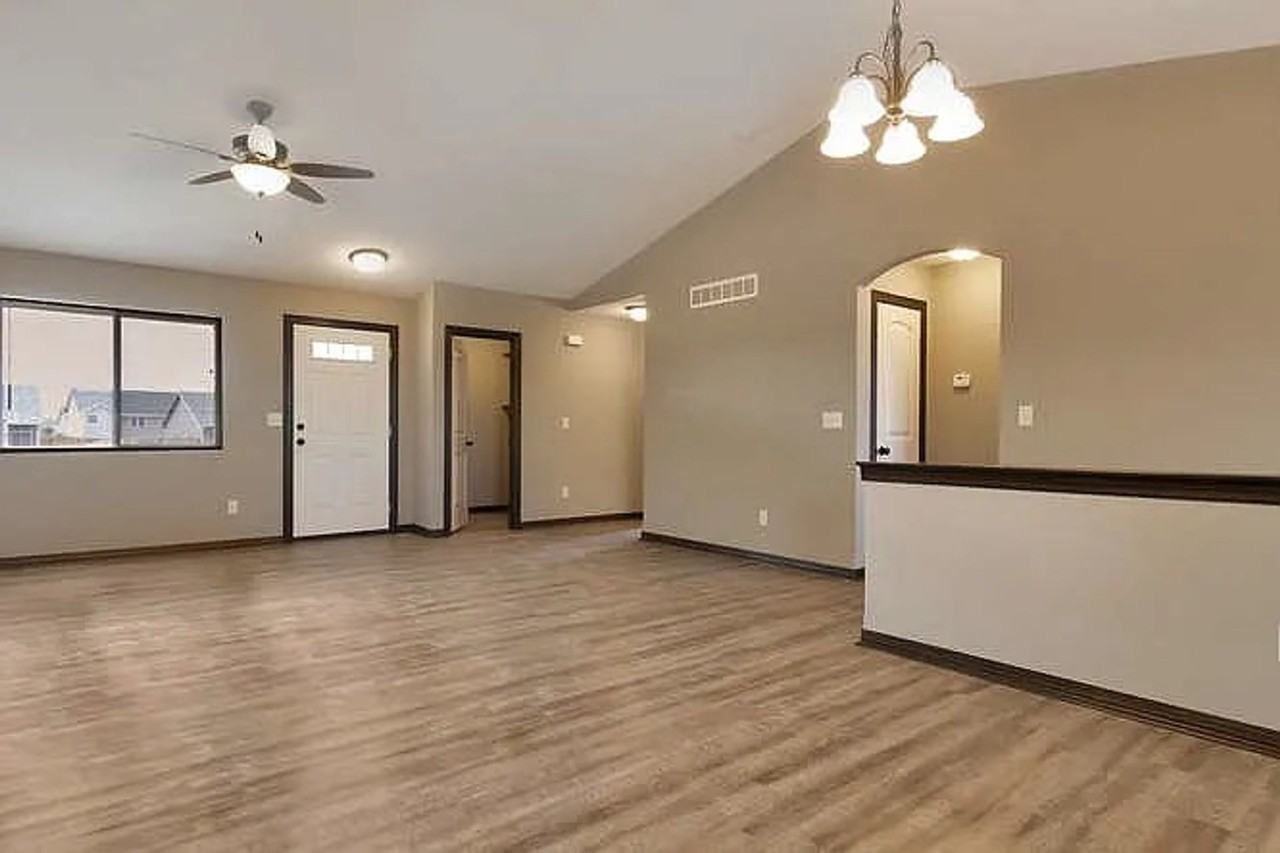 2230 E Quivira Cir - Photo 2 of 24