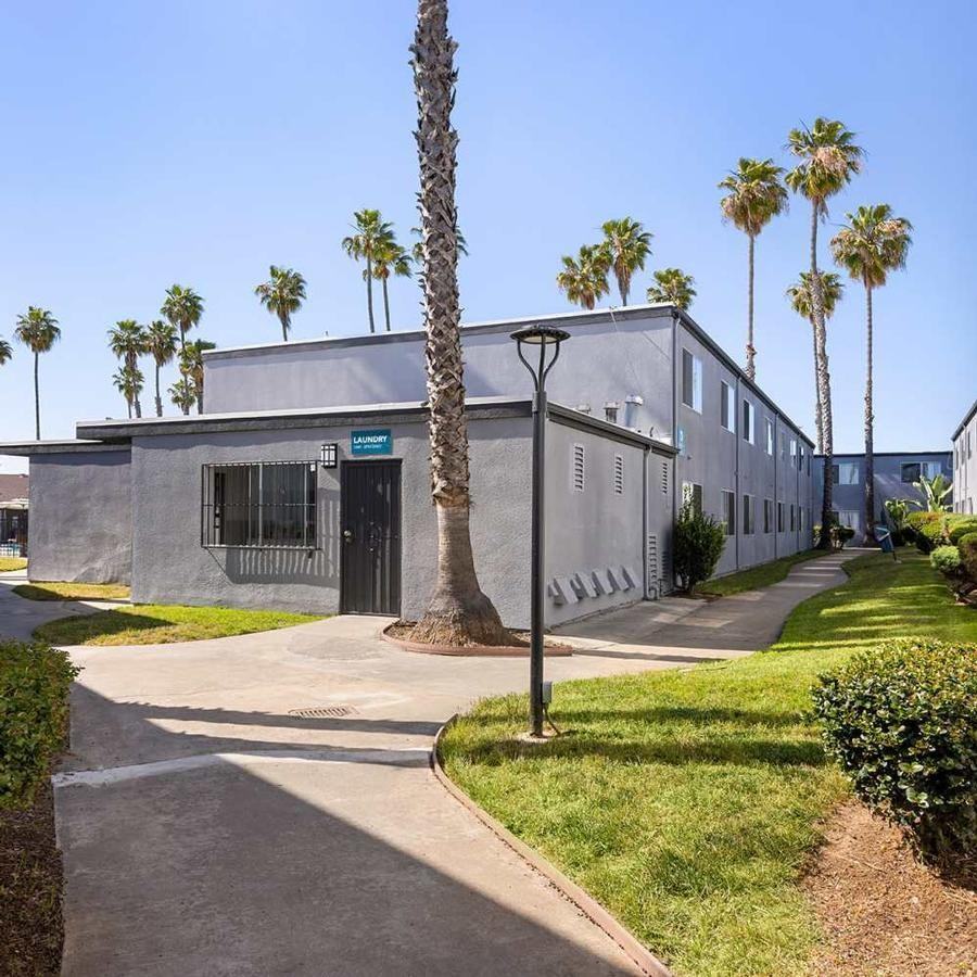 3235 Armstrong St - Photo 7 of 11