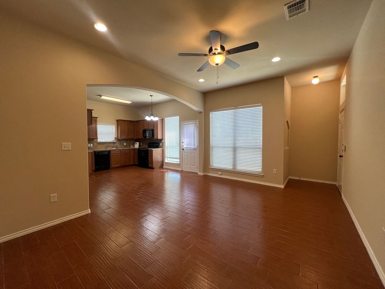 1149 Brown Rock Dr - Photo 2 of 23