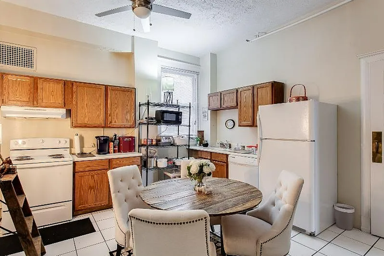 The WG Building - Photo 4 of 17