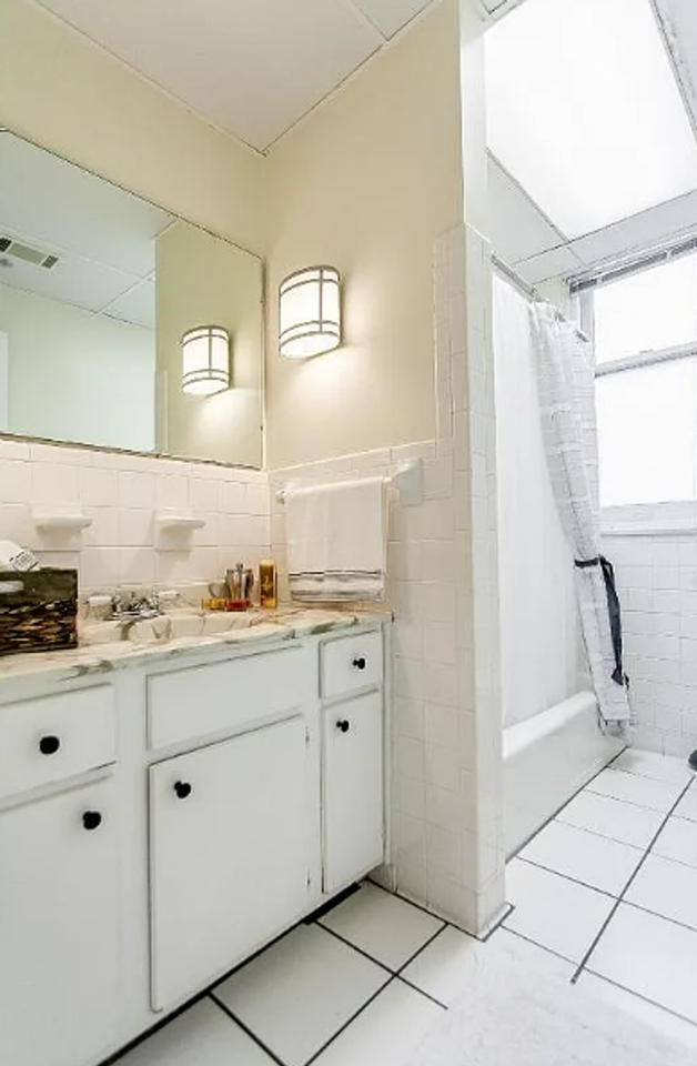 The WG Building - Photo 5 of 17