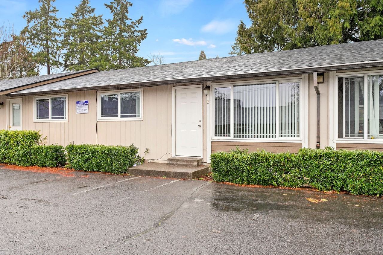 Jennings Lodge Apartments - Photo 2 of 33