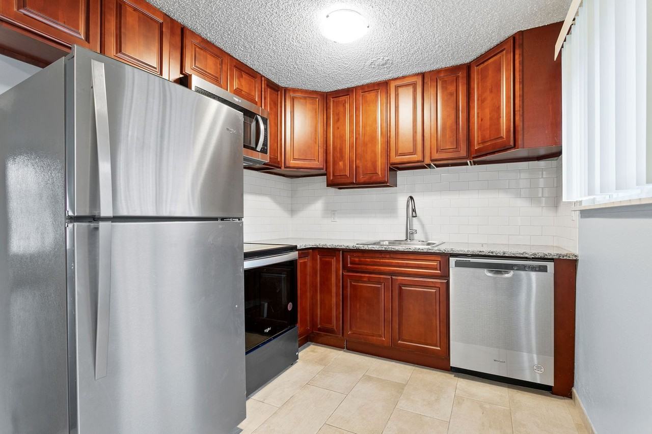 Jennings Lodge Apartments - Photo 4 of 33