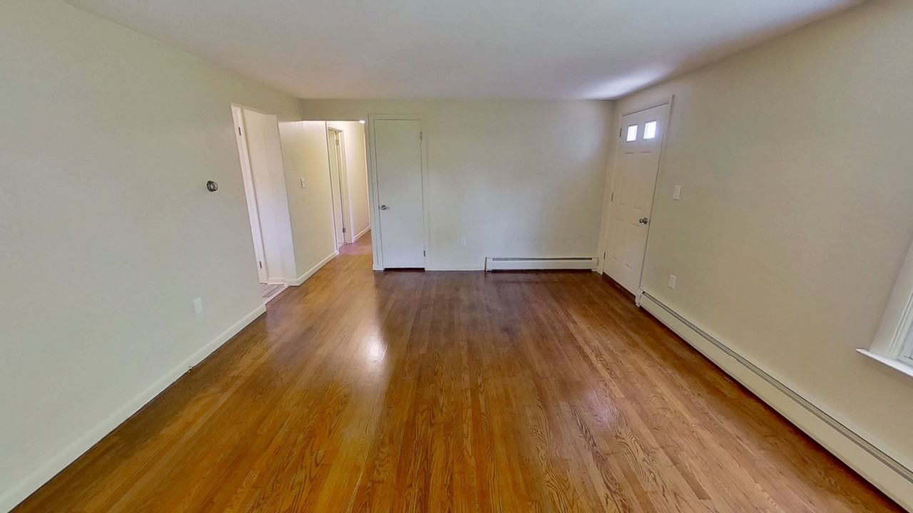 2174 S Queen St - Photo 4 of 10