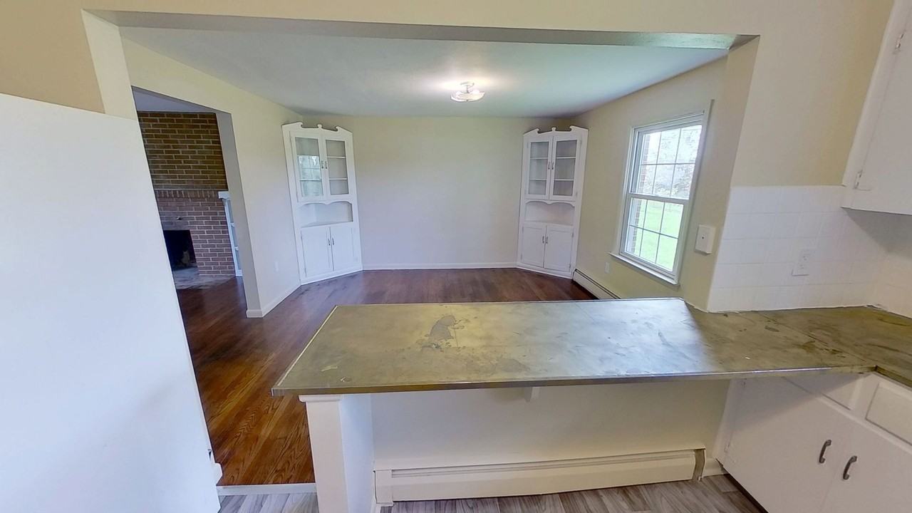 2174 S Queen St - Photo 7 of 10