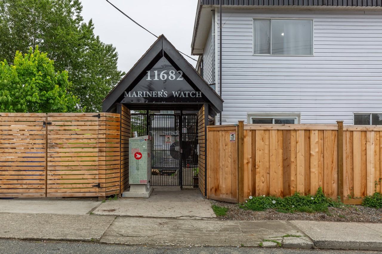 11682 224 St #2 - Photo 3 of 12