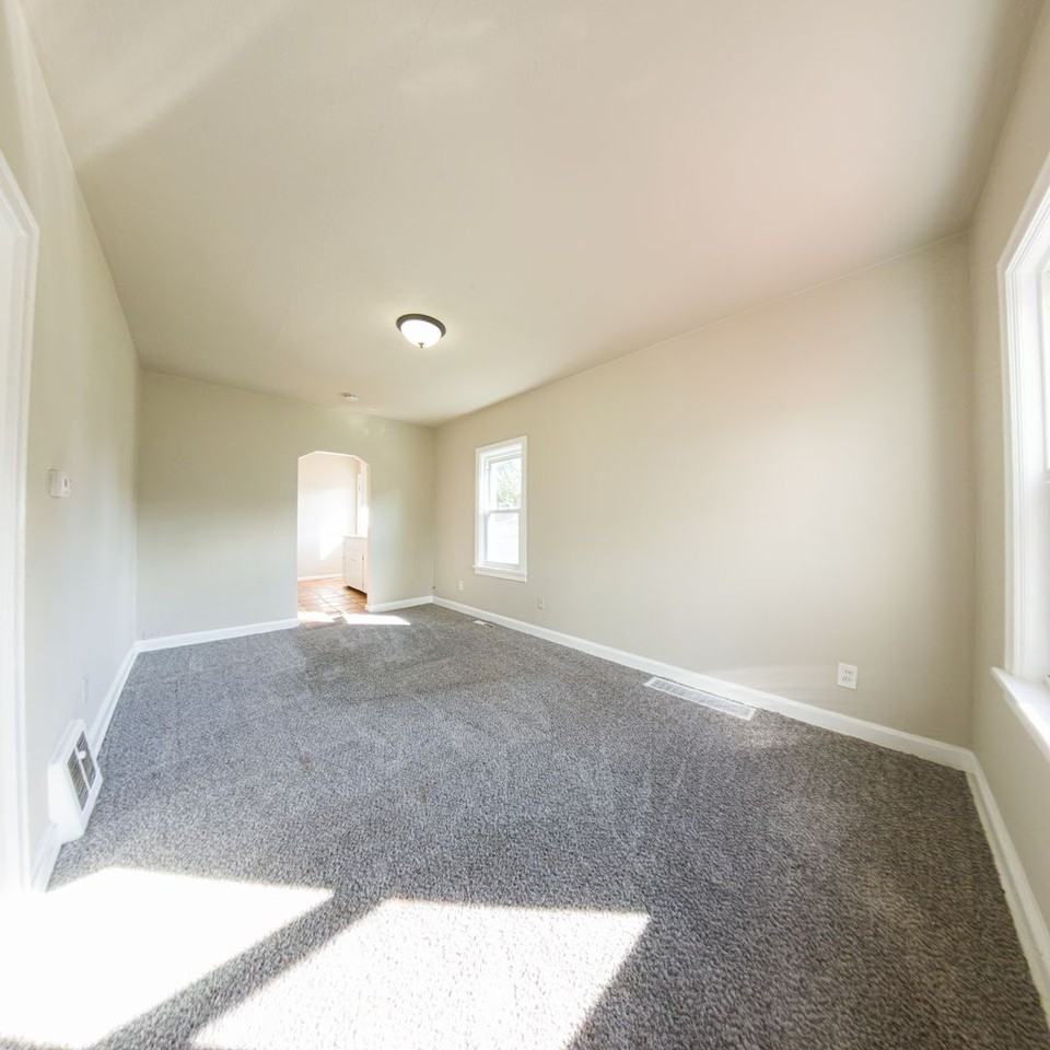 1001 Maish Ave - Photo 5 of 19