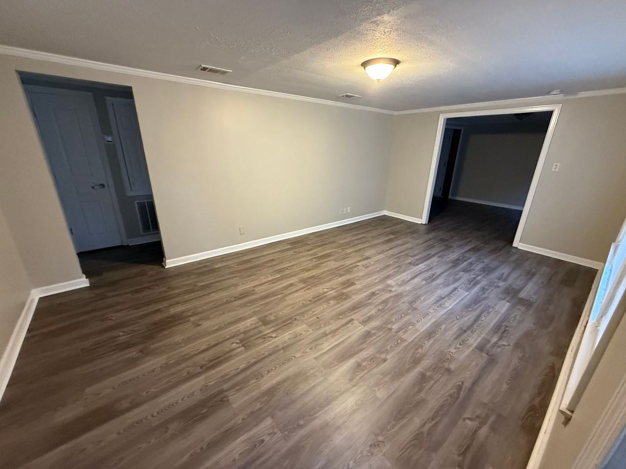 100 Gurr Drive - Photo 3 of 21