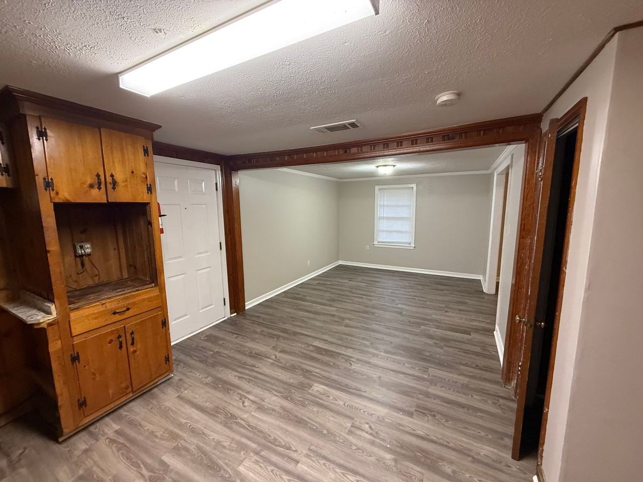 100 Gurr Drive - Photo 7 of 21