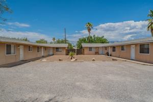 featured image of 1727 E 13th St