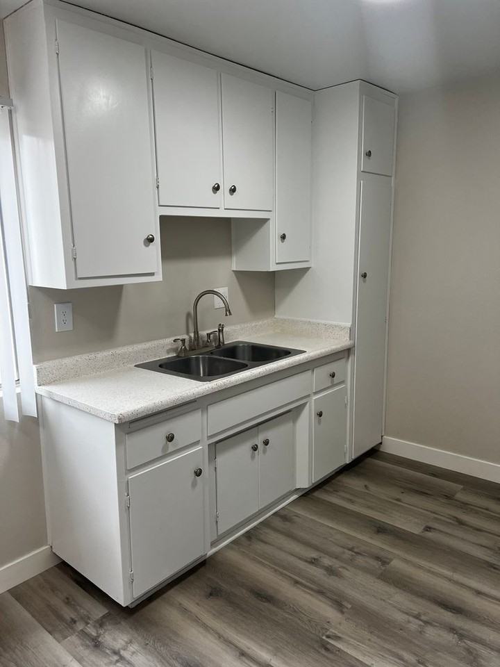 3127 Quartz Ln - Photo 3 of 8