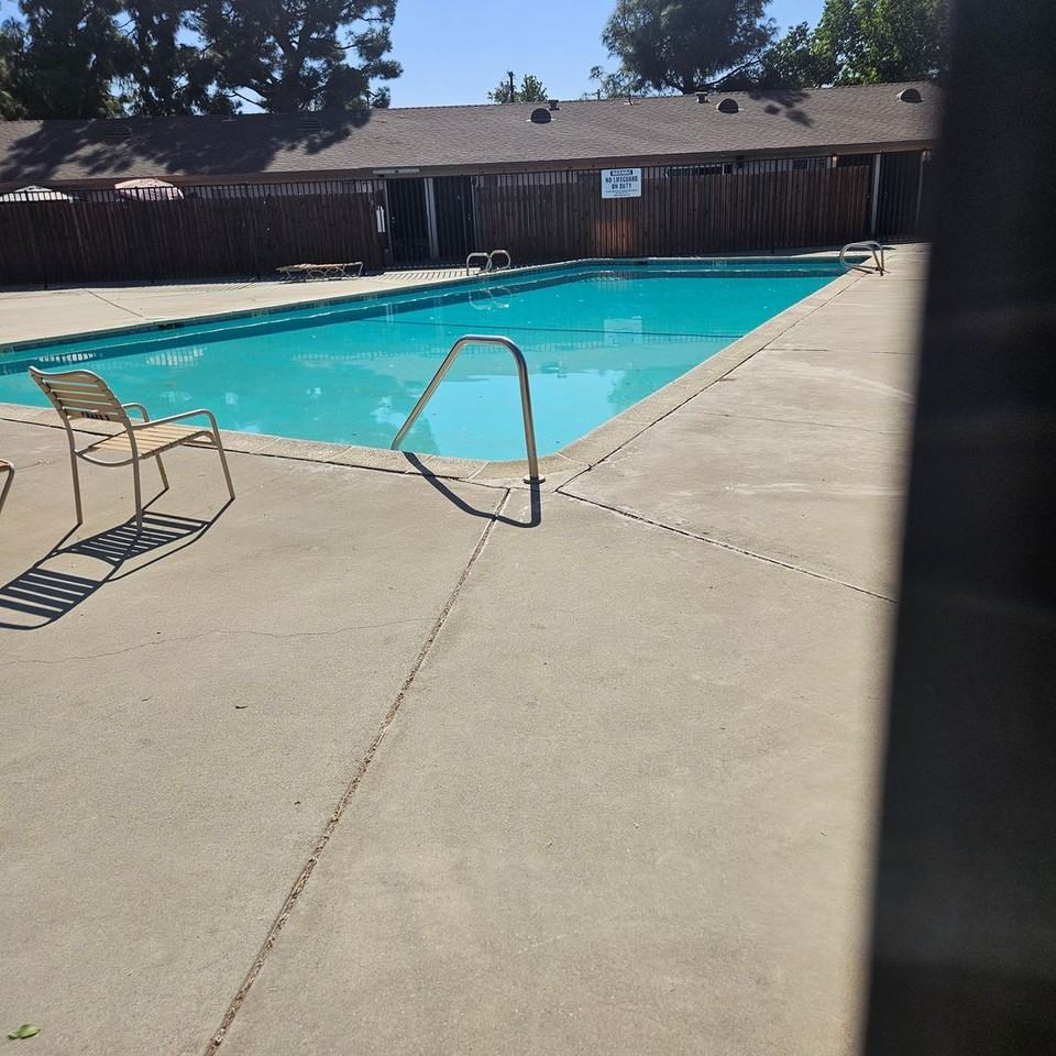 Village Lane Apts - Photo 7 of 11