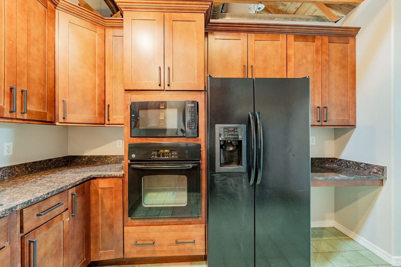 222 S. Cherry Ave. - Photo 5 of 50