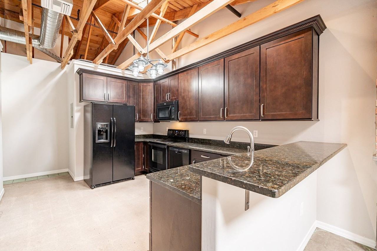 222 S. Cherry Ave. - Photo 2 of 35