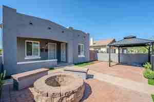 featured image of 1834 E 7th St