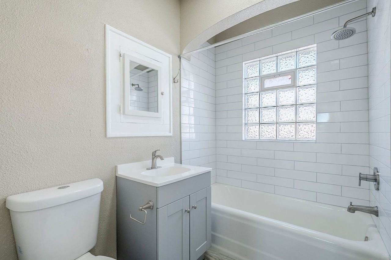 1834 E. 7th St. - Photo 6 of 23