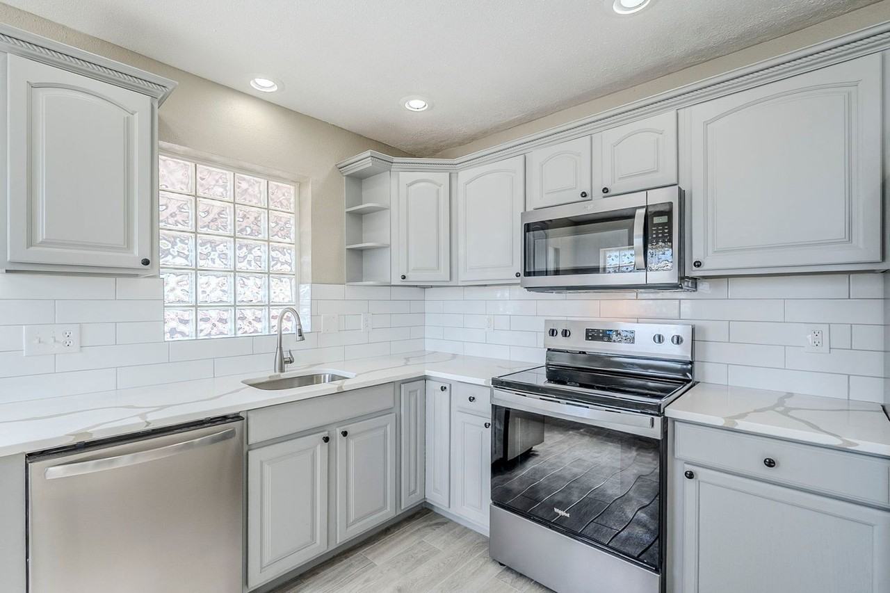 1834 E. 7th St. - Photo 7 of 23