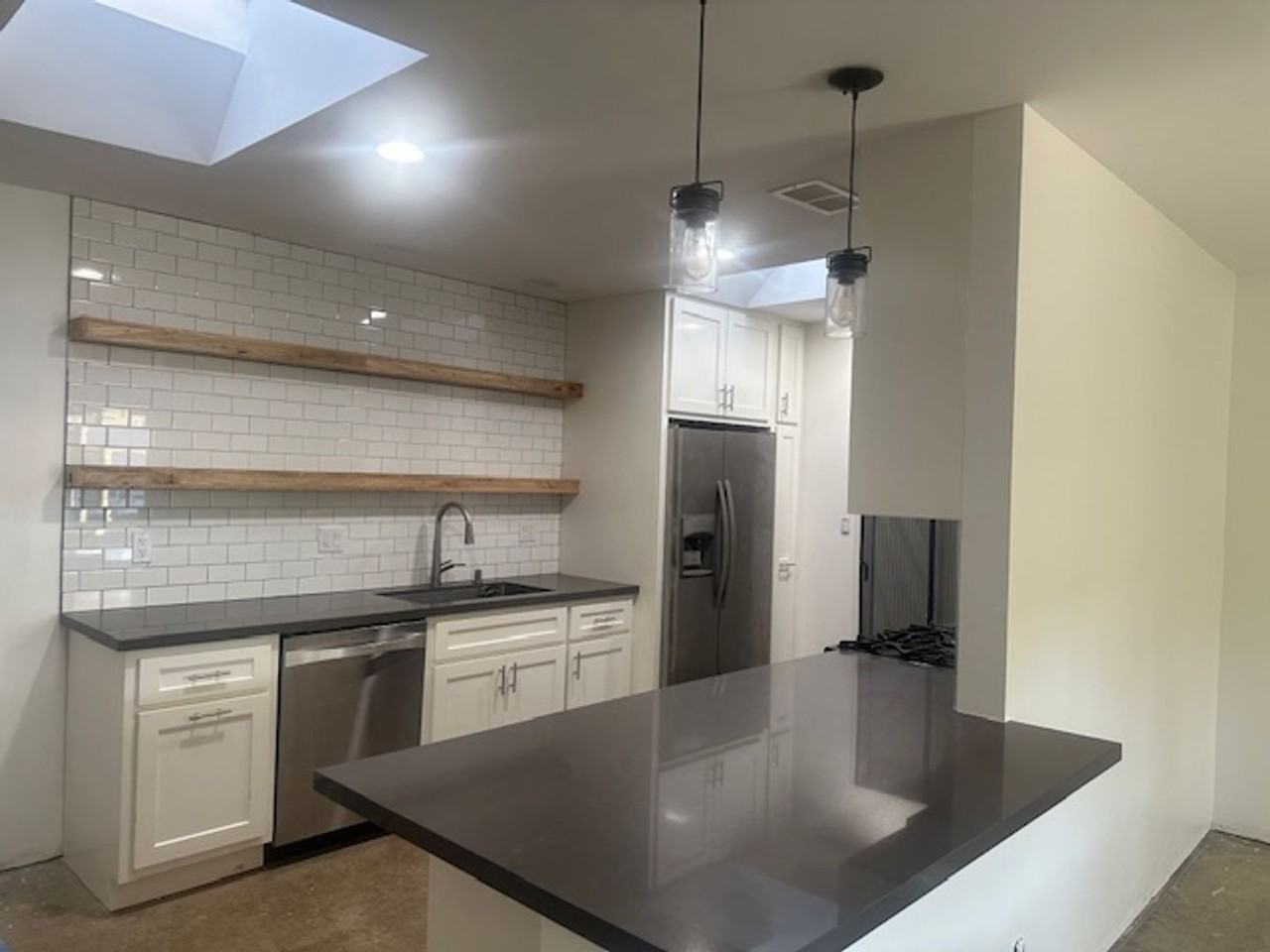 8772 Sumner Pl - Photo 2 of 9