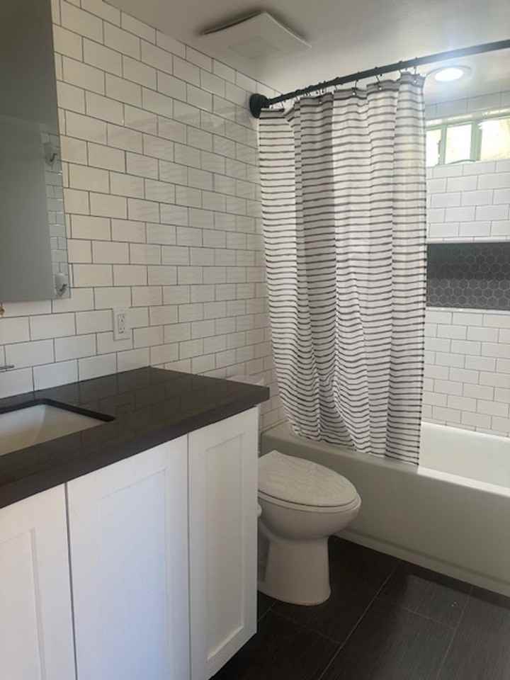 8772 Sumner Pl - Photo 3 of 9