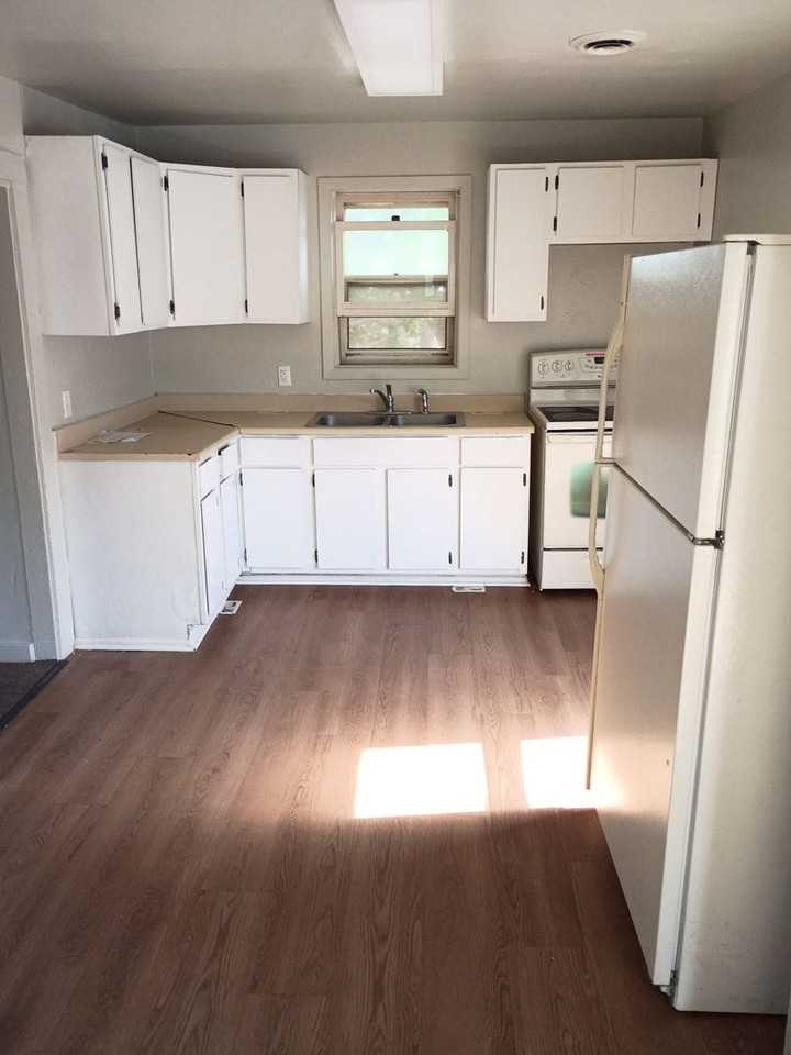 107 Harrison Place - Photo 2 of 18