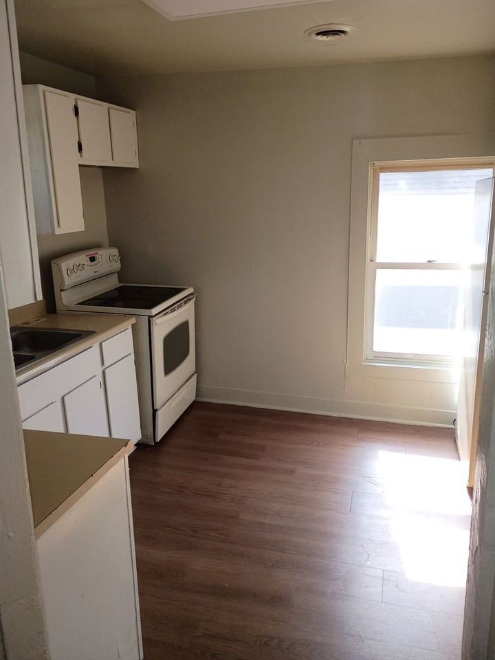 107 Harrison Place - Photo 3 of 18