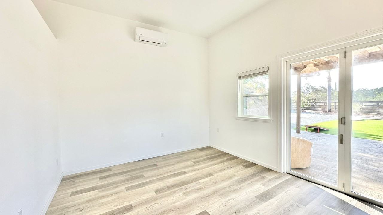 2831 Nuestra Lane #B - Photo 7 of 31