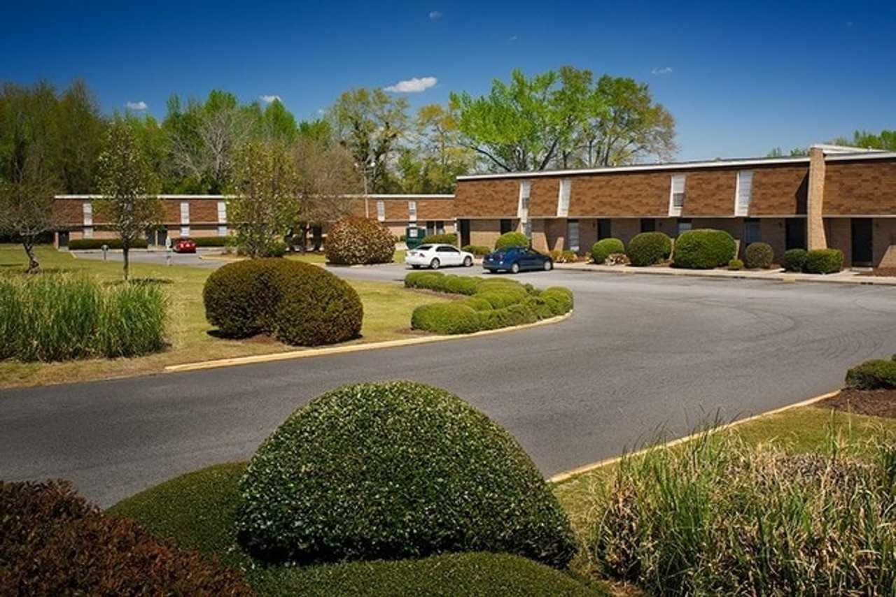 Ashley Chase Apartments - Photo 2 of 32