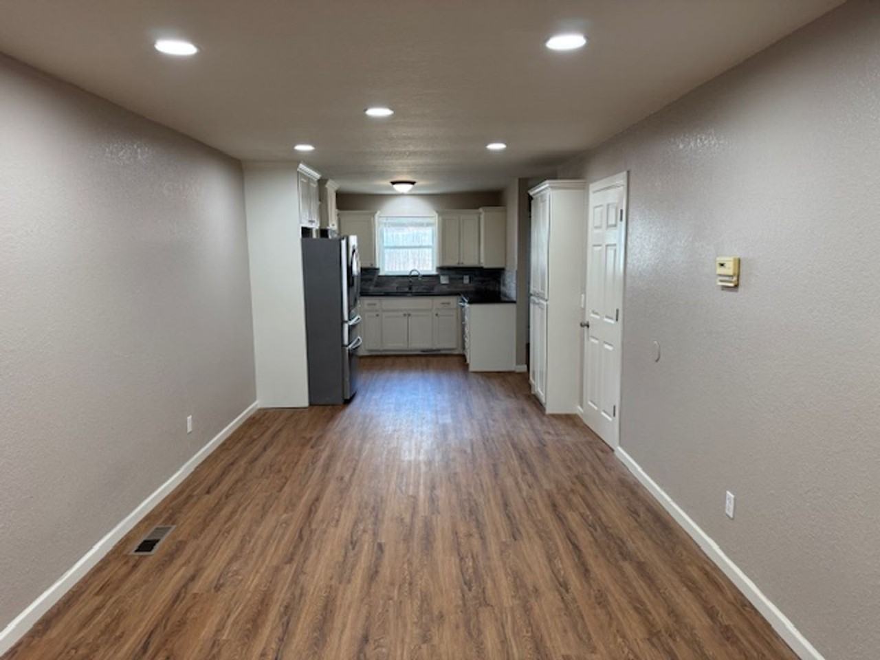 921 Rambling Oaks Dr - Photo 4 of 17