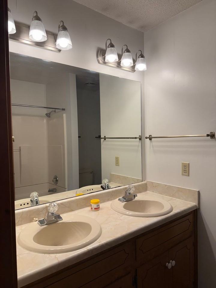 218 Edith Way - Photo 7 of 23