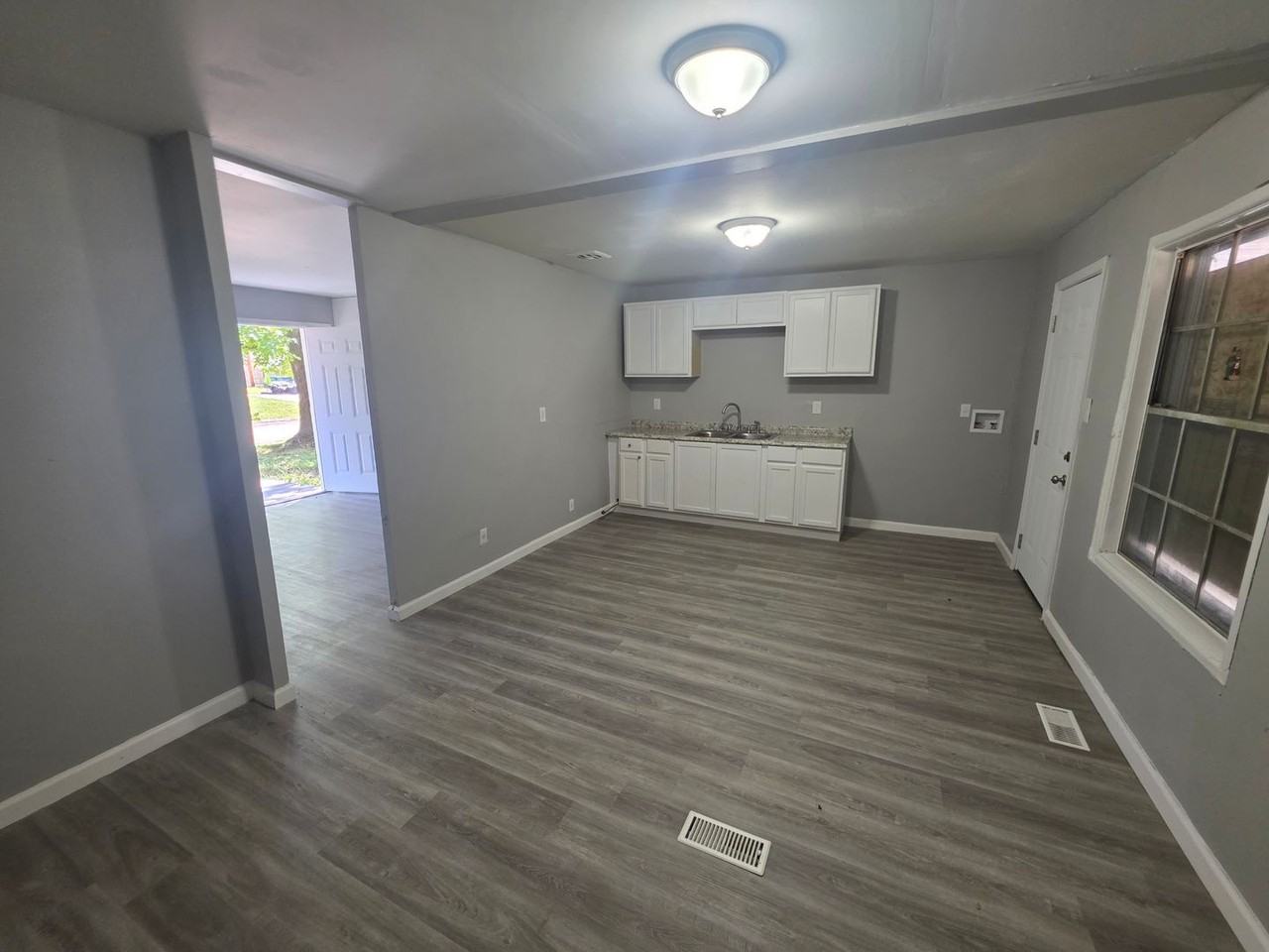 870 St Cletus Drive - Photo 4 of 7