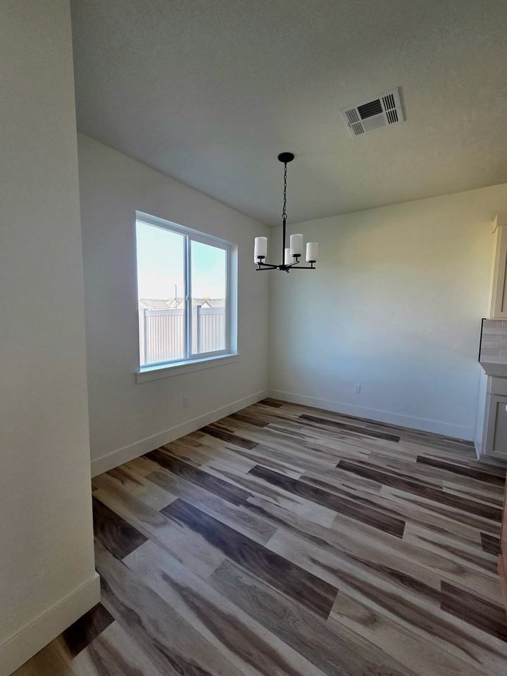 363 Eden Rose St - Photo 7 of 23