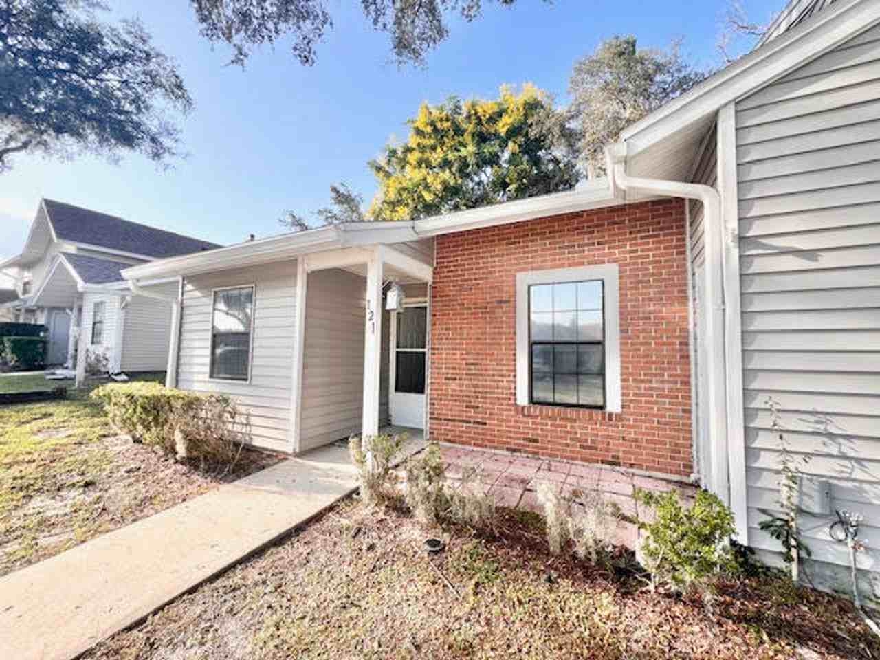 121 Hidden Arbor Ct - Photo 2 of 13