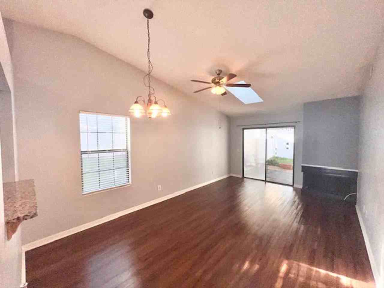 121 Hidden Arbor Ct - Photo 3 of 13