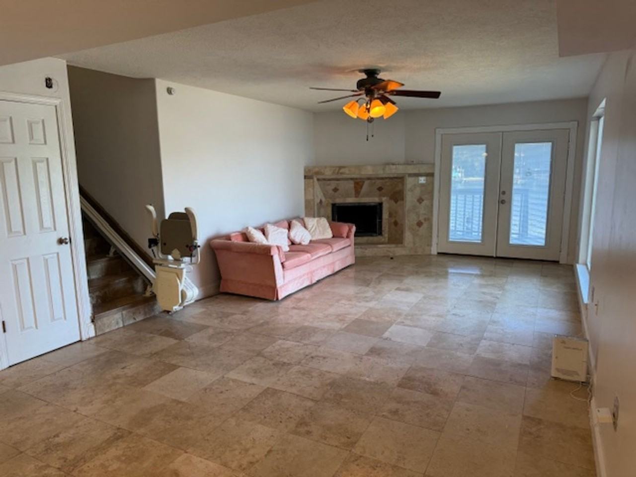 258 Kidd St - Photo 2 of 9